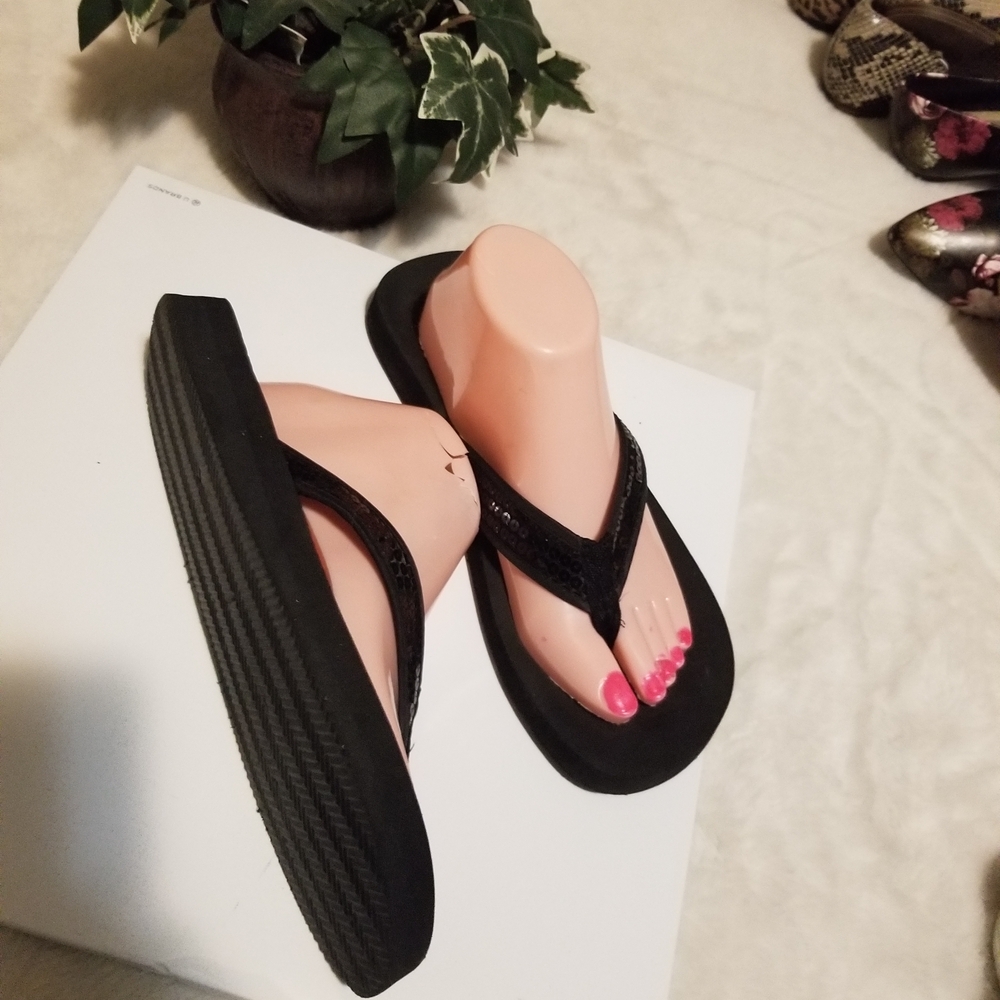 Black Women's Flip Flops